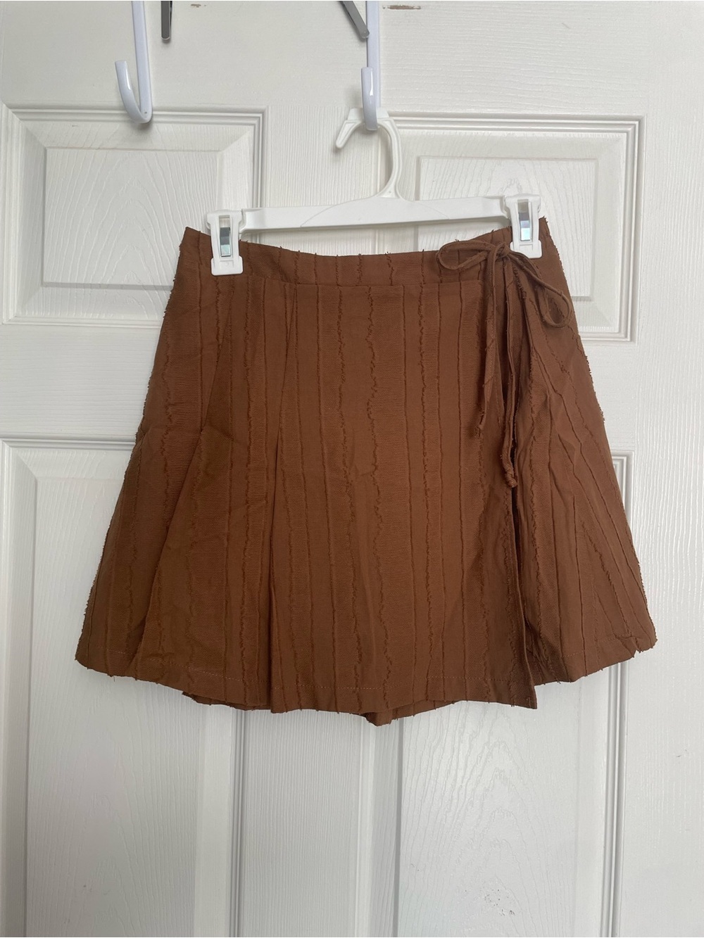 URBAN Romantics 100% Cotton sz Large Chocolate Brown Textured Wrap Pleated Skirt